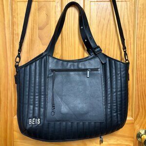 Black Béis Expandable Overnighter